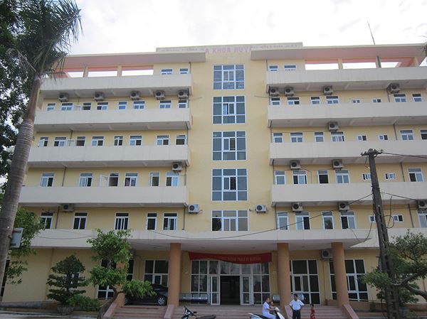 Bệnh viện tuyến huyện của Hà Nội không một bóng bác sĩ chuyên môn