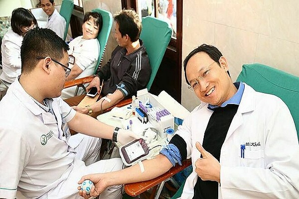 BV Việt Đức lo thiếu nhóm máu O & A trong dịp Tết