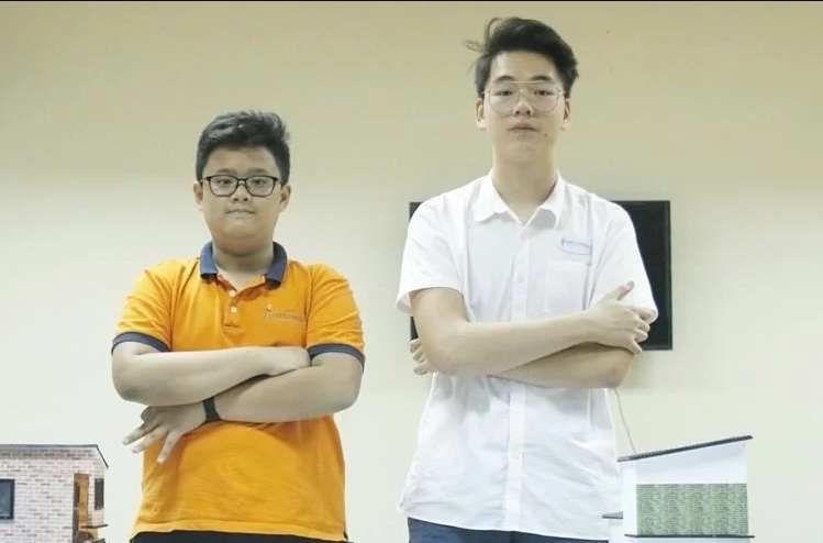 Học sinh THCS chế tạo thành công hệ thống quản lý rác thông minh