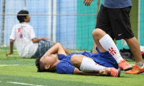 MỚI: Nam Bác sĩ ở bệnh viện lớn ở Hà Nội đột tử khi đá bóng giữa trời nắng