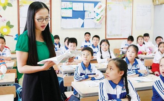 MỚI: Tăng mức lương giáo viên lên cao hơn Quân đội, Công an