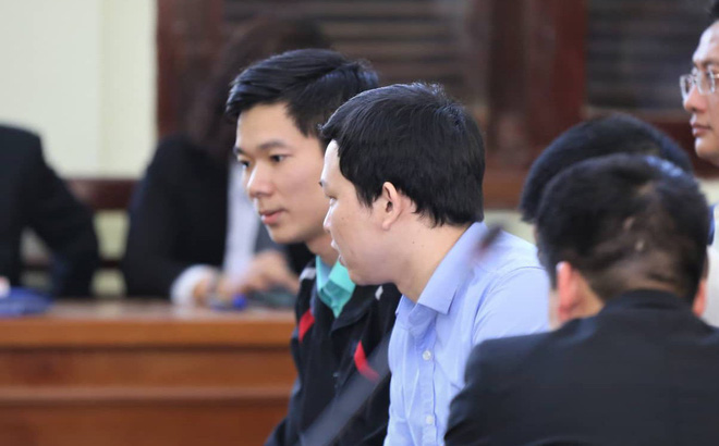 Vụ chạy thận ở Hòa Bình: Tòa tuyên án bác sĩ Hoàng Công Lương 42 tháng tù giam