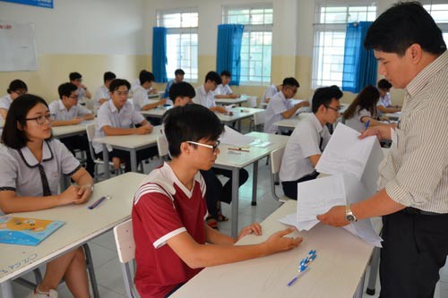 Có nhiều bài thi môn Ngữ Văn để giấy trắng