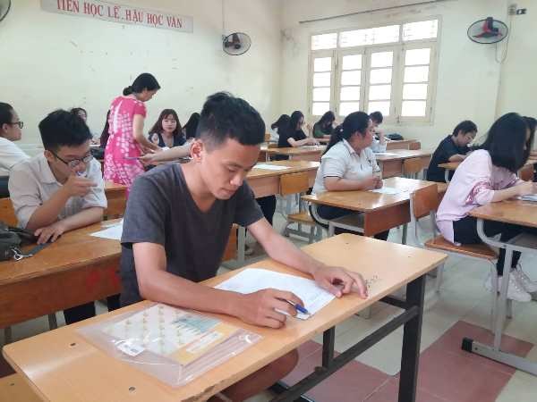 Đề thi môn Vật lý THPT Quốc gia nghi vấn bị lọt ra ngoài sớm