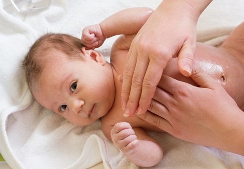 Điểm chuẩn ngành Hộ sinh cao hay thấp, thay đổi ra sao?