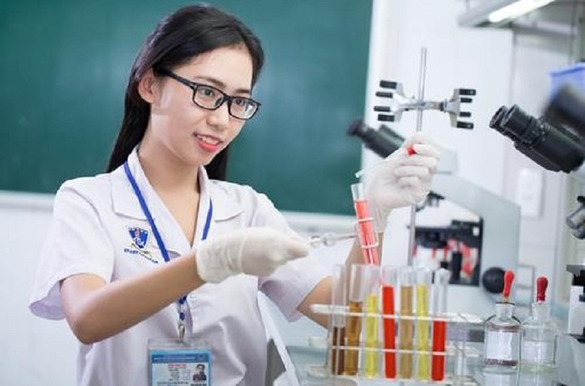 Giải đáp tất cả thắc mắc học Dược có khó không