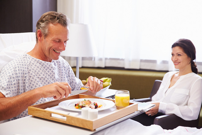 Nên ăn gì sau khi mổ? – Chế độ dinh dưỡng phù hợp sau phẫu thuật