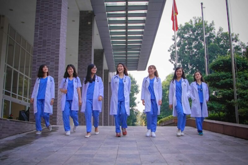 Quân y quân đội có được hành nghề khám, chữa bệnh không