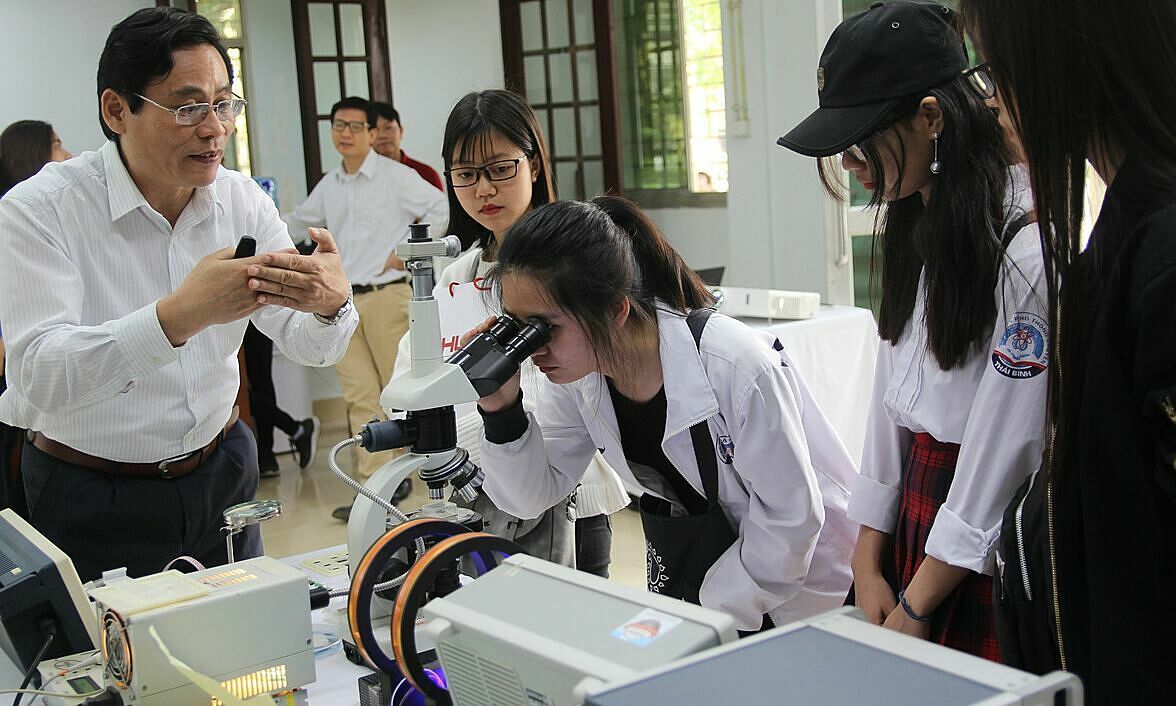 Sinh viên ngành bán dẫn được đề xuất miễn giảm học phí