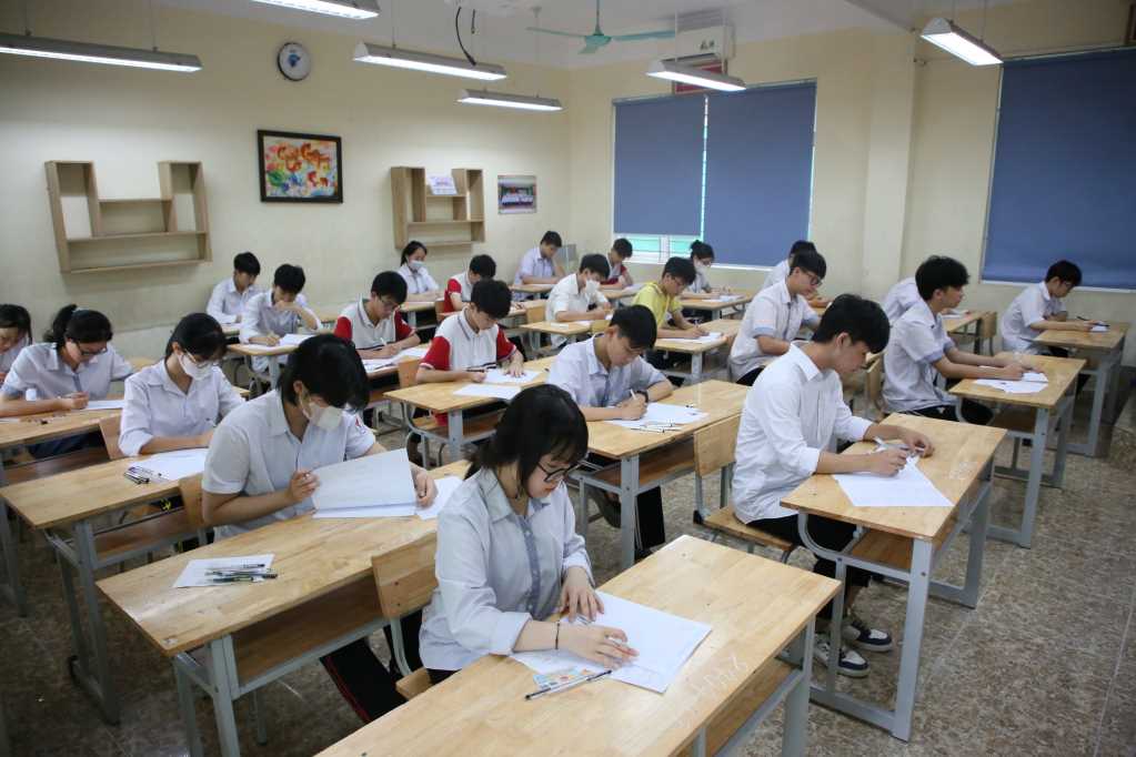 Bộ Giáo dục giải thích lý do không cố định môn thi thứ 3 vào lớp 10