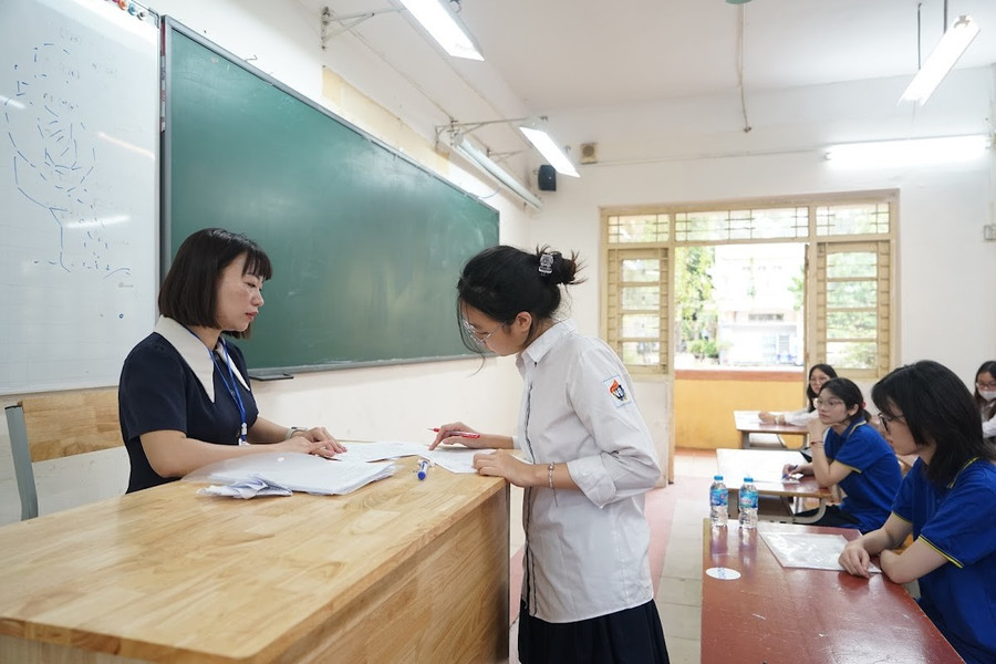 Kiến thức thực tế được áp dụng cụ thể trong đề tham khảo môn Giáo dục kinh tế và pháp luật