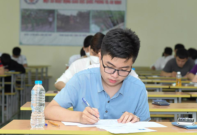 Hình thức, đối tượng dự thi ĐGNL, ĐGTD, V-SAT năm 2025