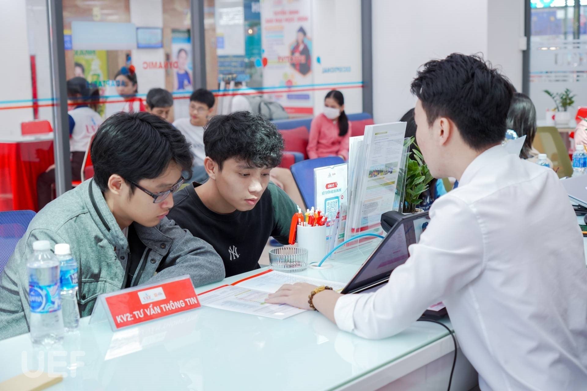 Năm 2025 nhiều trường Đại học điều chỉnh thời gian xét tuyển các phương thức