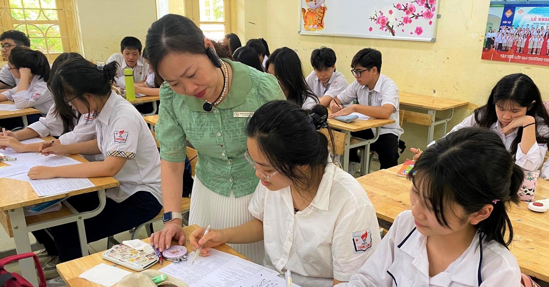 Giáo viên mong dạy thêm tại nhà được hợp pháp