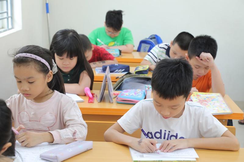 Các trường hợp giáo viên được và không được phép dạy thêm theo Thông tư 29