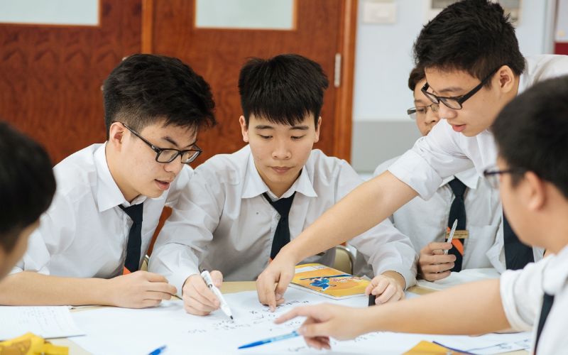 Choáng ngợp với ngữ liệu trong đề thi tham khảo kỳ thi THPT 2025