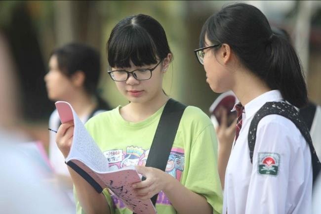 Siết chặt đối tượng tuyển thẳng và cộng điểm ưu tiên vào lớp 10 