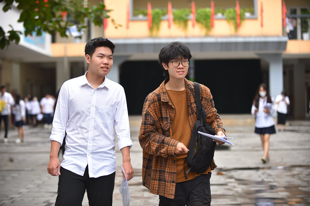 Thí sinh trường THPT top đầu tỷ lệ chọn khối tự nhiên cao