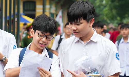 Học sinh sẽ vất vả nếu môn thi thứ 3 vào 10 là môn tích hợp