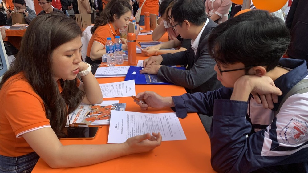 Năm 2025 bài thi đánh giá đầu vào V-SAT có gì mới?