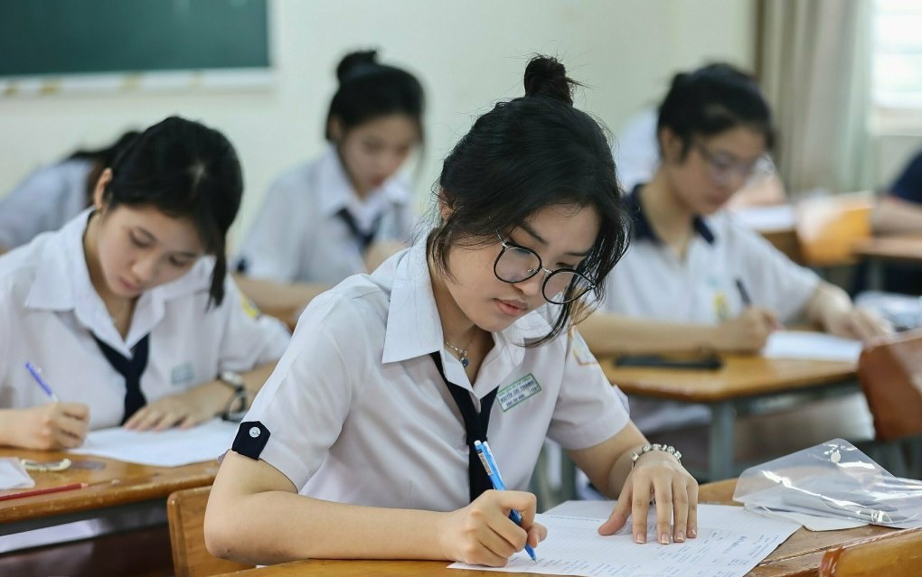 Bộ Giáo dục xem xét việc bỏ xét tuyển sớm