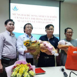 Cặp đôi song sinh dính liền có chung lá gan khỏe mạnh trong ngày xuất viện