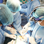 PHÚ THỌ: Bé trai sốt 3 tuần bị vi khuẩn ăn mục van tim