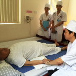 Tăng mức lương để bác sĩ chuyên tâm vào nghề và giữ vững được Y đức