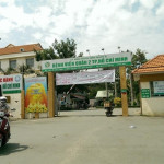 TIN TỨC: Đang ngồi trực, bất chợt bác sĩ bị bệnh nhân chém vào mặt