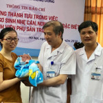 Cứu sống ngoạn mục bé gái sinh non 500gram nhỏ như một bàn tay